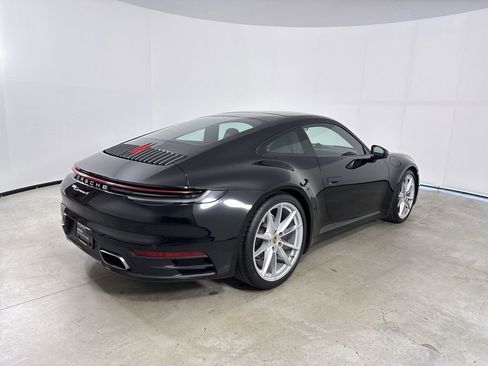 Certified 2024 Porsche 911 Carrera 4 AWD/4WD image 7