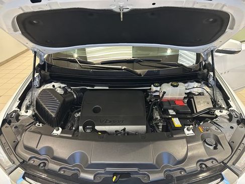 Used 2023 Chevrolet Traverse Premier w/ LPO, Floor Liner Package AWD/4WD image 30