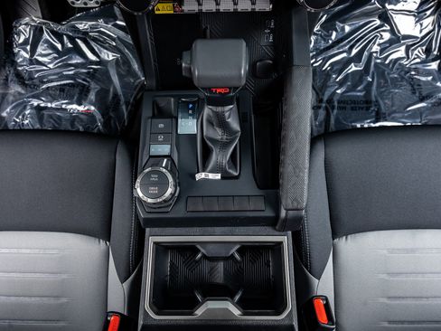 Used 2024 Toyota Tacoma TRD Sport w/ TRD Sport Upgrade Package image 27