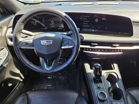 Used 2024 Cadillac XT4 Sport FWD image 12