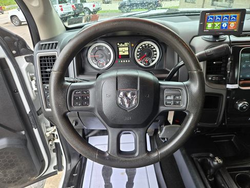 Used 2014 RAM 2500 Tradesman w/ Chrome Appearance Group AWD/4WD image 11