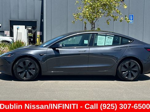 Used 2025 Tesla Model 3 Long Range RWD image 7