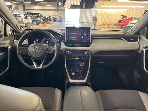 Certified 2022 Toyota RAV4 Limited w/ Limited Grade Weather Package AWD/4WD image 17