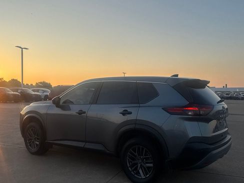 Used 2023 Nissan Rogue S FWD image 14