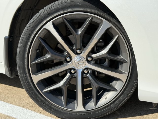 Used 2022 Honda Civic Touring image 9