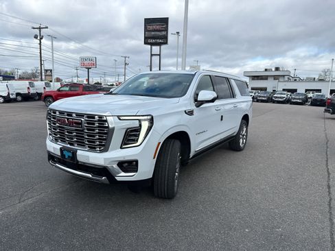 New 2026 GMC Yukon XL Denali w/ Sun & Power Step Package image 3