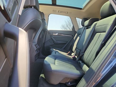 Used 2019 Audi Q5 2.0T Premium Plus w/ Premium Plus Package image 11