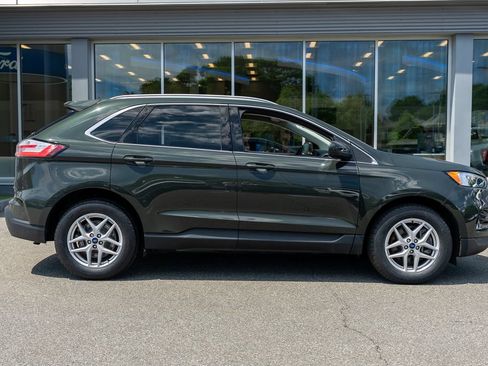 Used 2022 Ford Edge SEL w/ Convenience Package AWD/4WD image 4