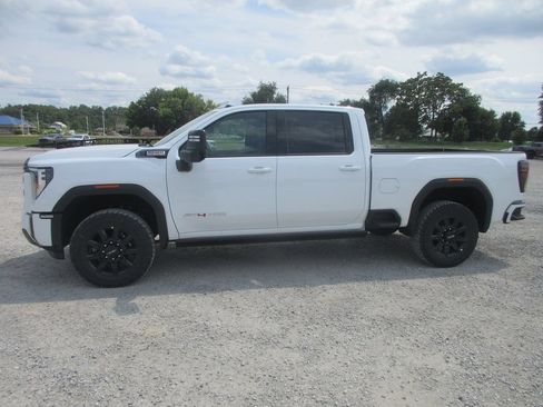 New 2026 GMC Sierra 2500 AT4 w/ AT4 Premium Plus Package AWD/4WD image 10