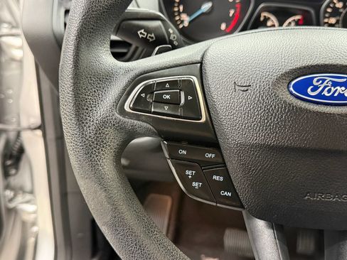 Used 2017 Ford Escape SE FWD image 29