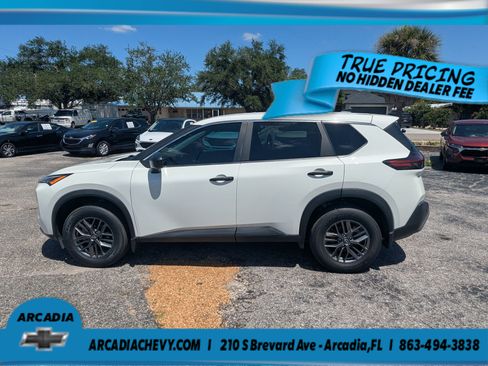 Used 2023 Nissan Rogue S AWD/4WD image 8
