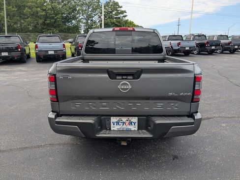 Used 2024 Nissan Frontier SL AWD/4WD image 10