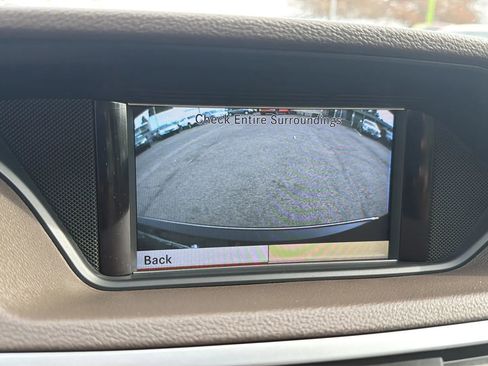 Used 2010 Mercedes-Benz E 350 4MATIC Sedan image 17
