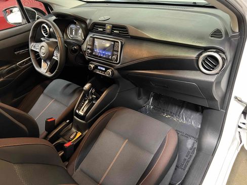 Used 2020 Nissan Versa SR FWD image 4