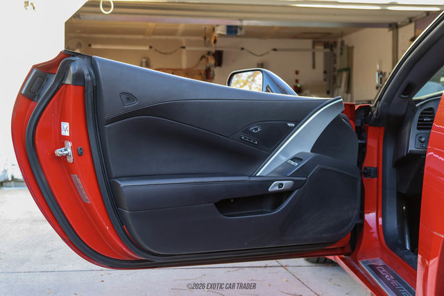 Used 2016 Chevrolet Corvette Stingray Convertible w/ 2LT Preferred Equipment Group RWD image 39