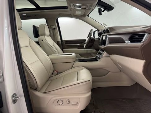 Used 2021 GMC Yukon Denali w/ Denali Premium Package image 36