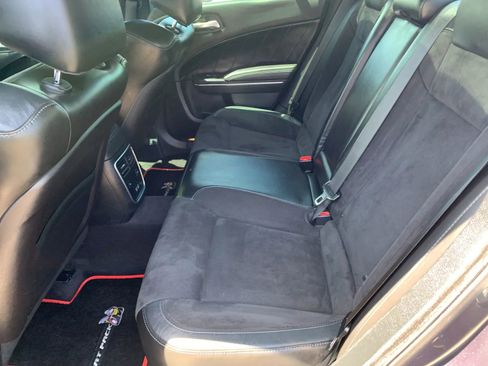 Used 2018 Dodge Charger R/T Scat Pack RWD image 15