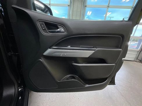 Used 2022 Chevrolet Colorado LT w/ Fleet Safety Package image 19