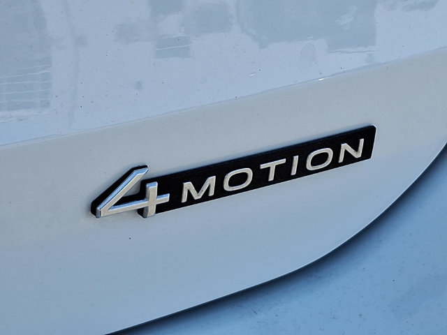 Used 2025 Volkswagen Taos SE AWD/4WD image 33