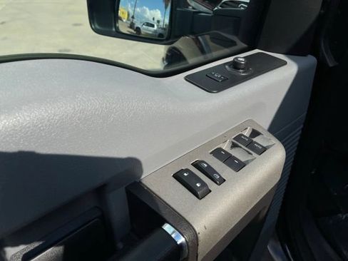 Used 2016 Ford F250 XLT w/ XLT Value Package image 18