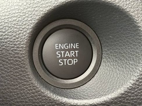 Certified 2026 Toyota Corolla Cross LE FWD image 38