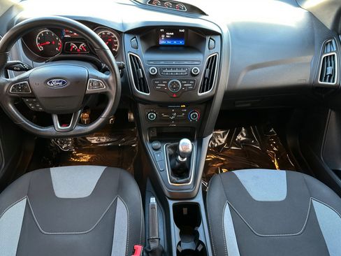 Used 2018 Ford Focus ST image 15