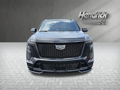 Used 2025 Cadillac Escalade V AWD/4WD image 3
