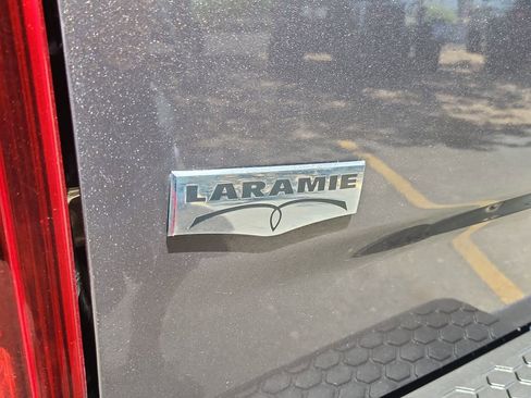 Used 2016 RAM 1500 Laramie w/ Convenience Group AWD/4WD image 14