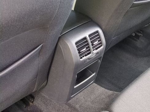 Used 2012 Volkswagen Jetta S FWD image 21