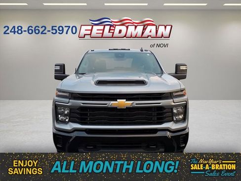 Used 2024 Chevrolet Silverado 2500 Custom w/ Custom Value Package image 9