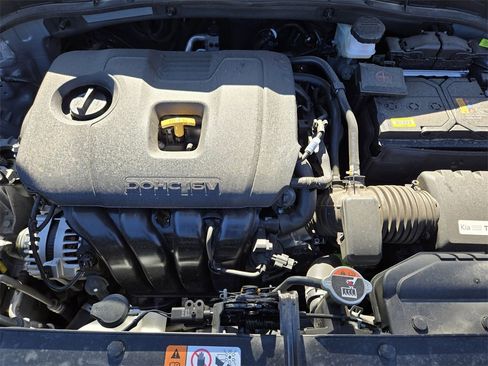 Certified 2025 Kia Soul S image 30