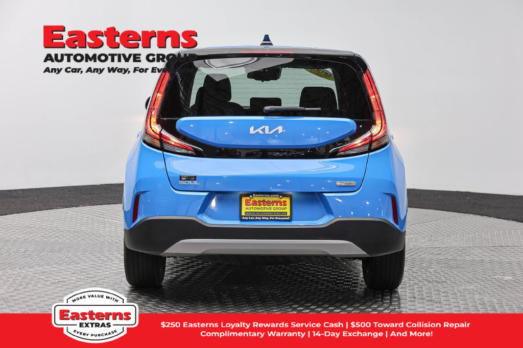 Used 2023 Kia Soul EX FWD image 7