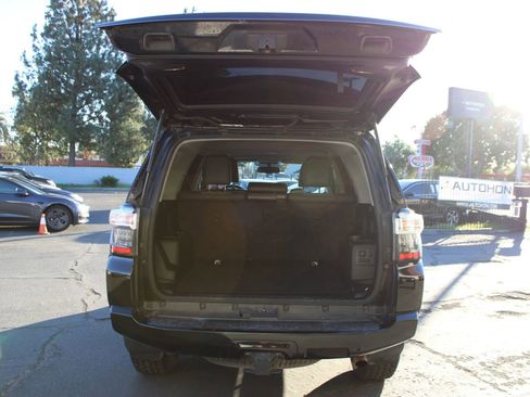 Used 2014 Toyota 4Runner SR5 Premium image 38