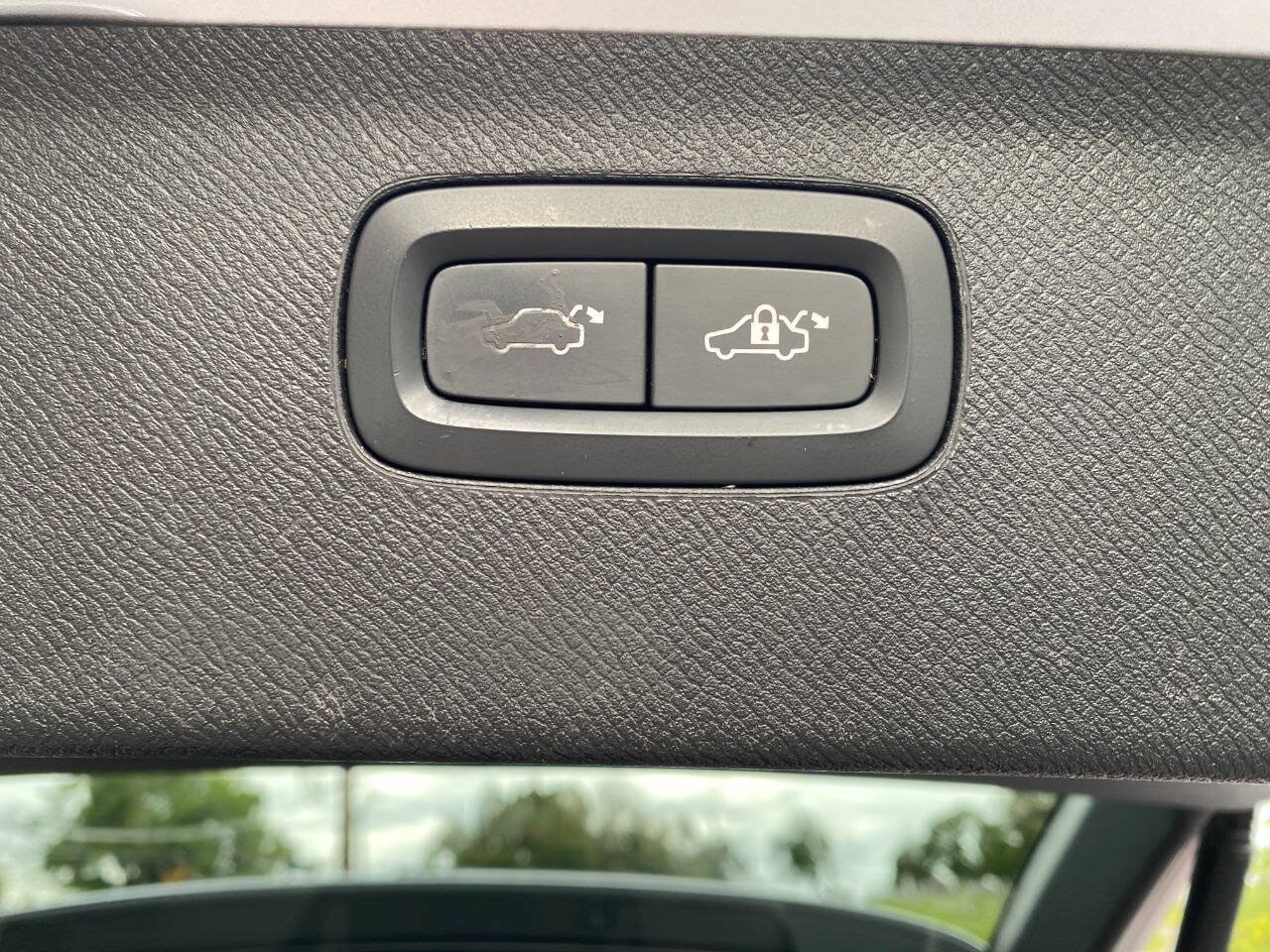 Used 2019 Volvo XC90 T5 Momentum w/ Protection Package Premier AWD/4WD image 26