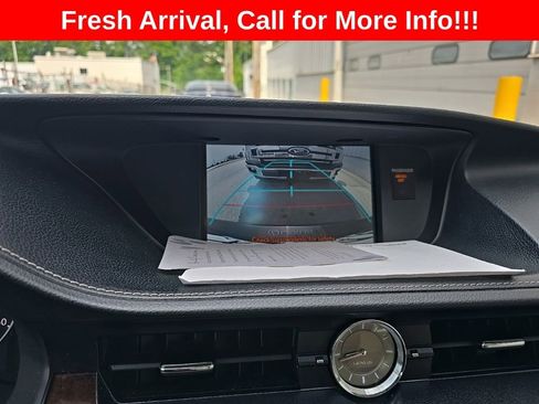 Used 2014 Lexus ES 350 w/ Luxury Package FWD image 6