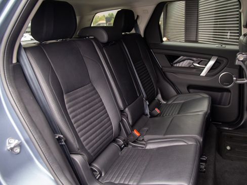 Used 2022 Land Rover Discovery Sport SE AWD/4WD image 18
