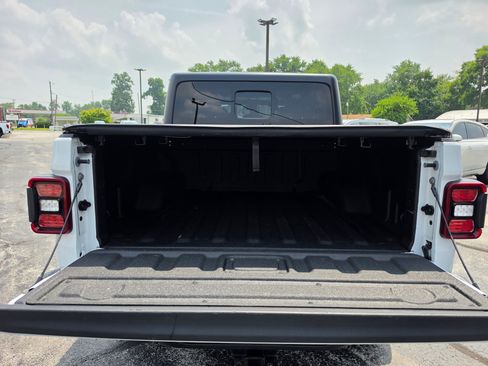 Used 2021 Jeep Gladiator Sport AWD/4WD image 6
