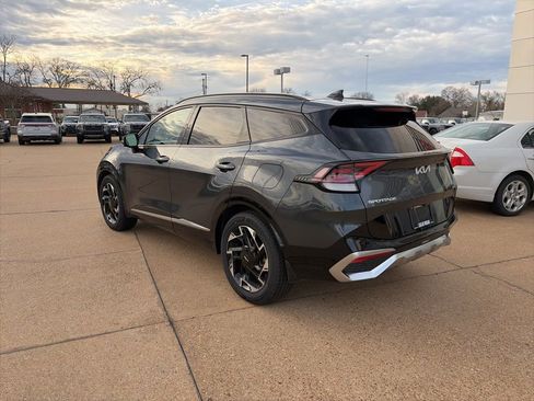 Used 2023 Kia Sportage SX image 3