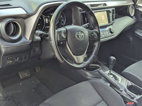 Used 2016 Toyota RAV4 XLE AWD/4WD image 9
