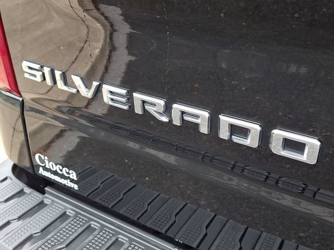 Used 2021 Chevrolet Silverado 1500 LT Trail Boss w/ Convenience Package II AWD/4WD image 31