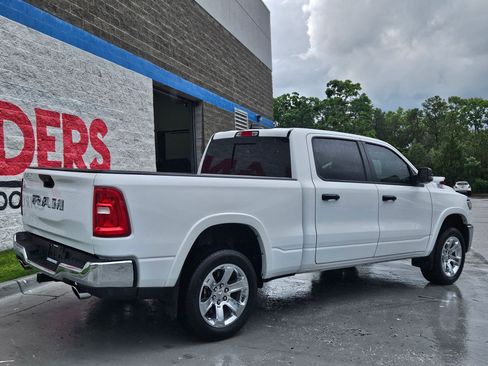 Used 2025 RAM 1500 Big Horn AWD/4WD image 7