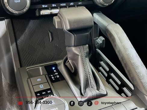 New 2026 Toyota 4Runner SR5 AWD/4WD image 17