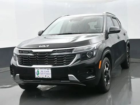 Used 2025 Kia Seltos S FWD image 1