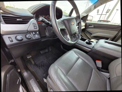 Used 2015 Chevrolet Suburban LT AWD/4WD image 19