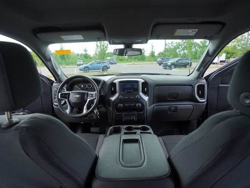 Used 2020 Chevrolet Silverado 1500 LT AWD/4WD image 20