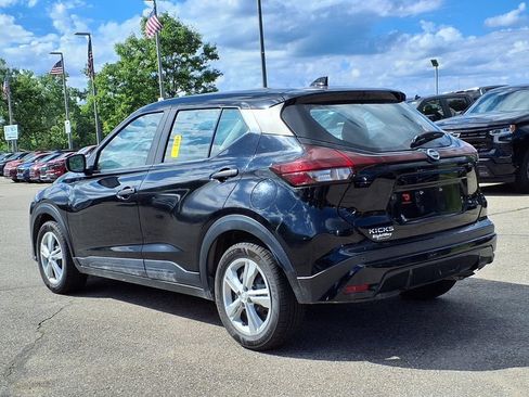 Used 2021 Nissan Kicks S FWD image 6