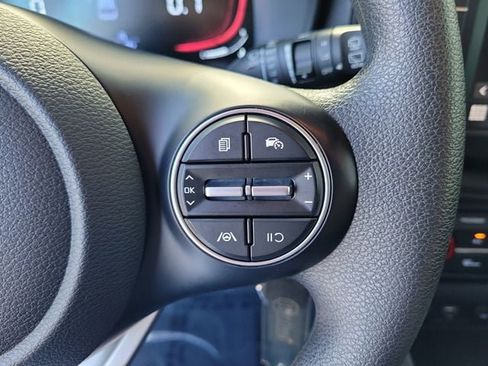 Used 2024 Kia Soul LX w/ Option Group 015 FWD image 17