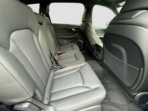 New 2026 Audi Q7 3.0T Prestige image 28