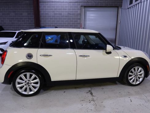 Used 2015 MINI Cooper S image 6