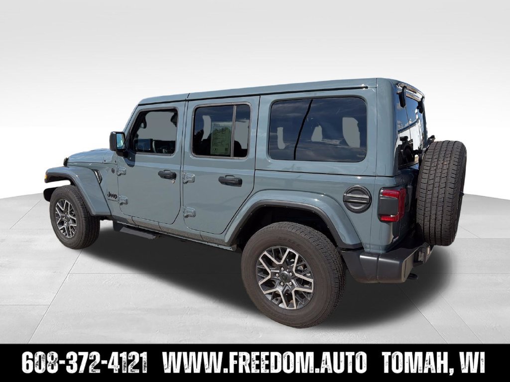 Used 2026 Jeep Wrangler Unlimited Sahara AWD/4WD image 4
